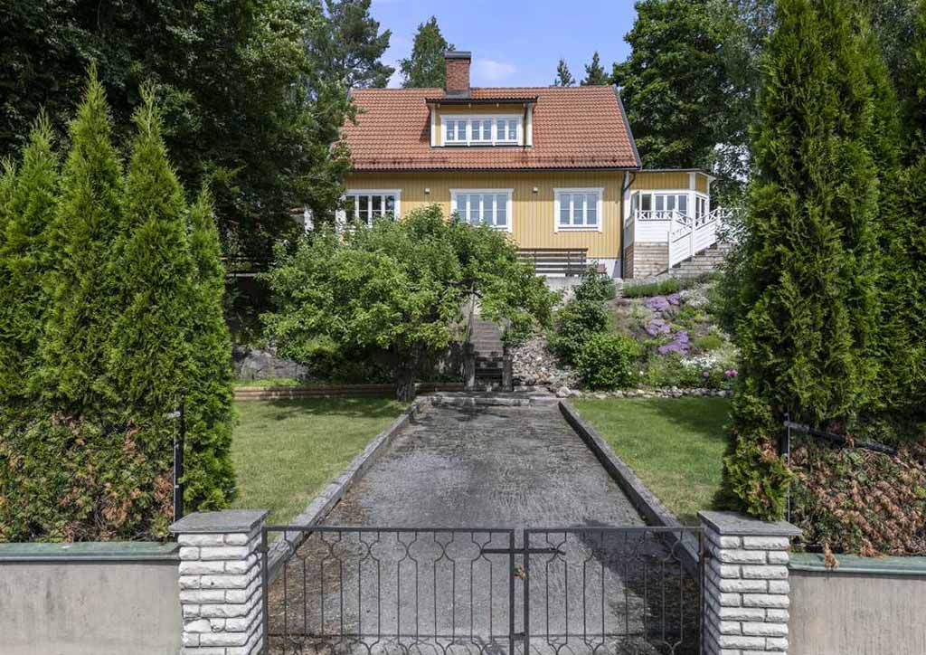 takbyte takpannor villa gardsbyggnad hanviken trollbacken tyreso